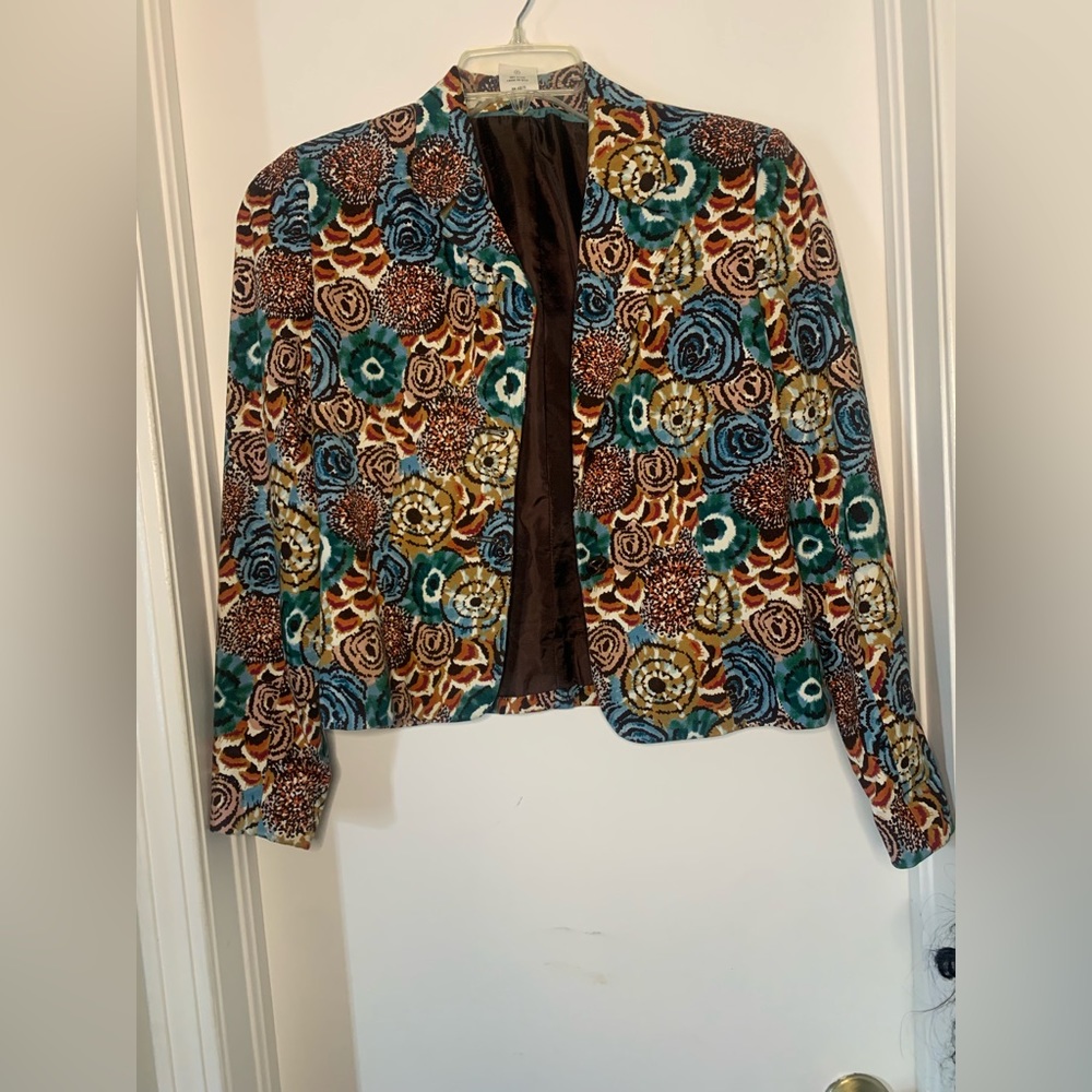 Harve Bernard Pinwheel Print Jacquard Long Sleeve Jacket